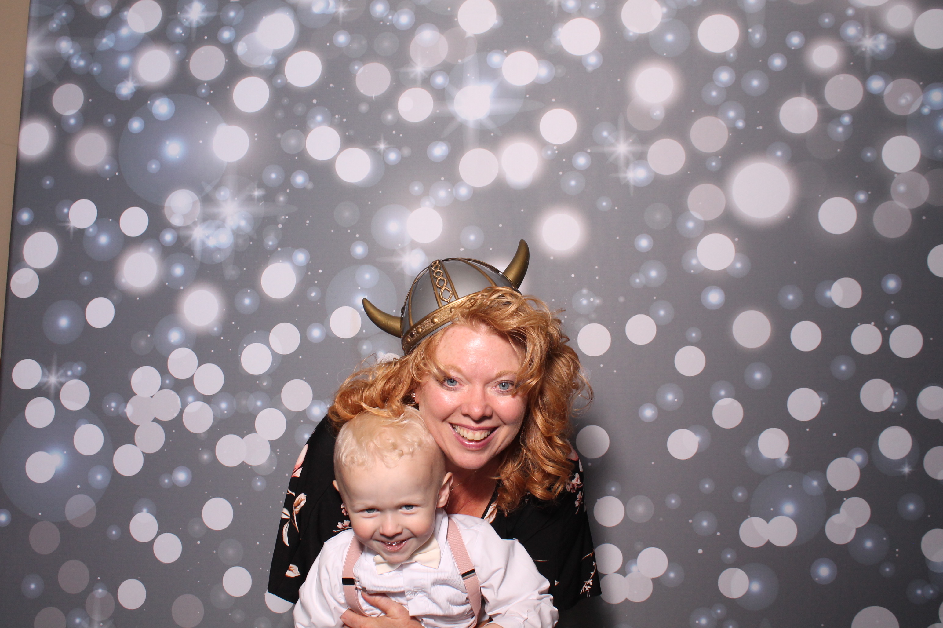McKenzie Roedig at the Madison | View more photos from the event at gallery.photoboothcincy.com/u/PhotoBoothCincy/McKenzie-Roedig-at-the-Madison